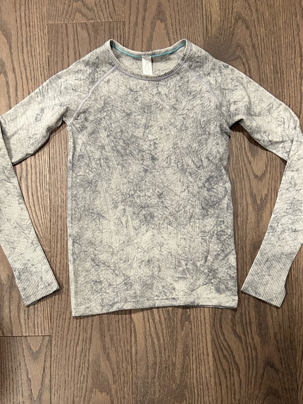 Ivivva Size 10 Girl's Long Sleeve Tee